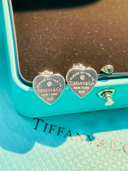 925 Sterling Silver Classic Heart STUDS